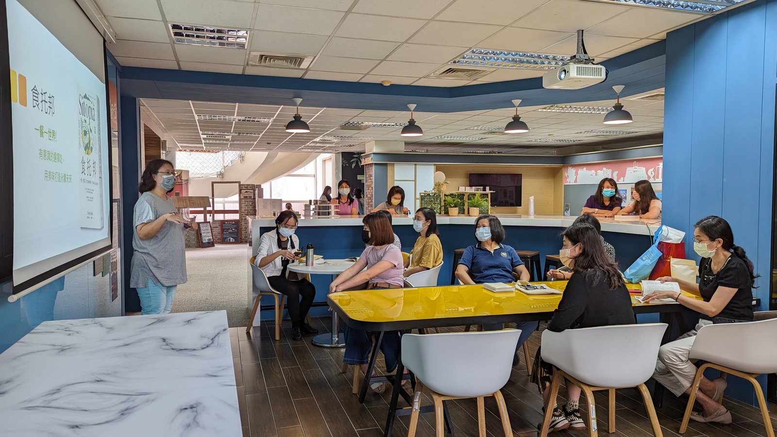 4/25 食托邦讀書計畫-圖書館跟你一起玩空間圖片