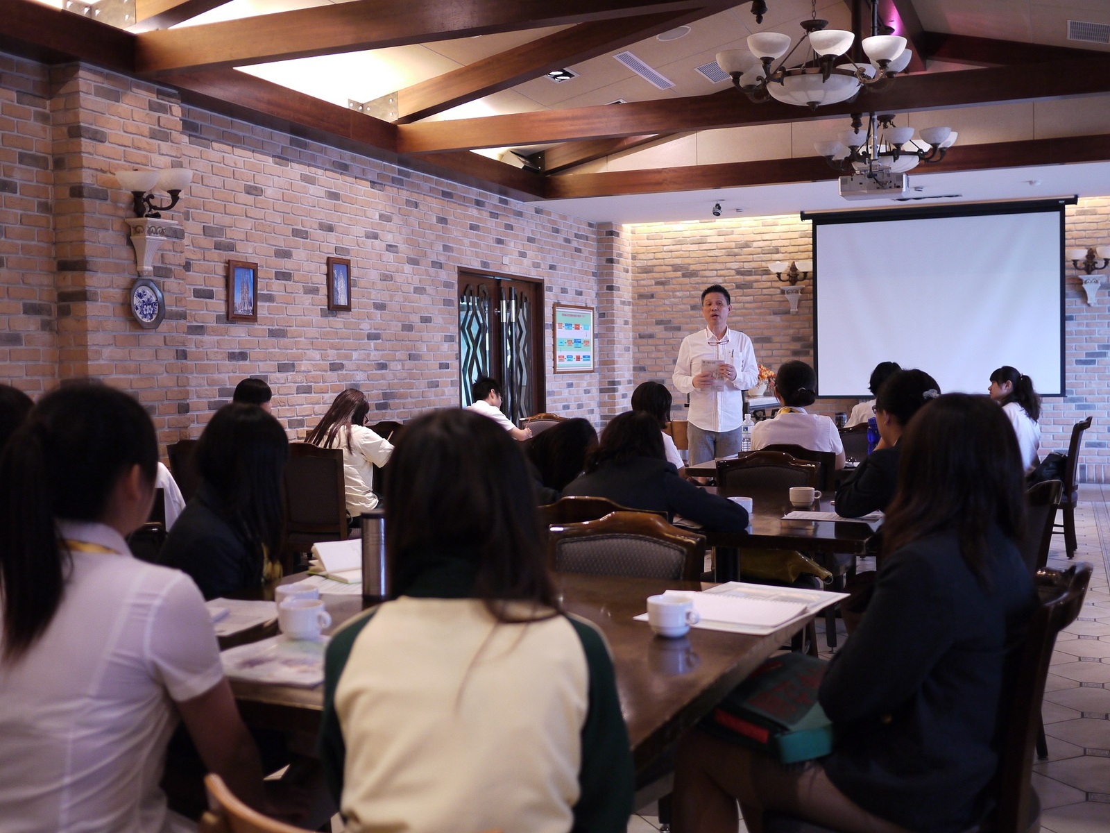 2010【會。讀書】991讀書會 10/7「推薦大學生閱讀的好書」圖片